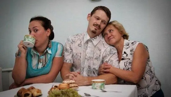 Возможно ли построить счастливые отношения с "маменькиным сынком"?