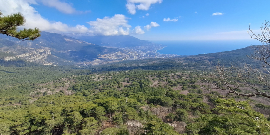 Весна на Ай-Петри. Озера, смотровые площадки, прогулка к зубцам и платные заповедники