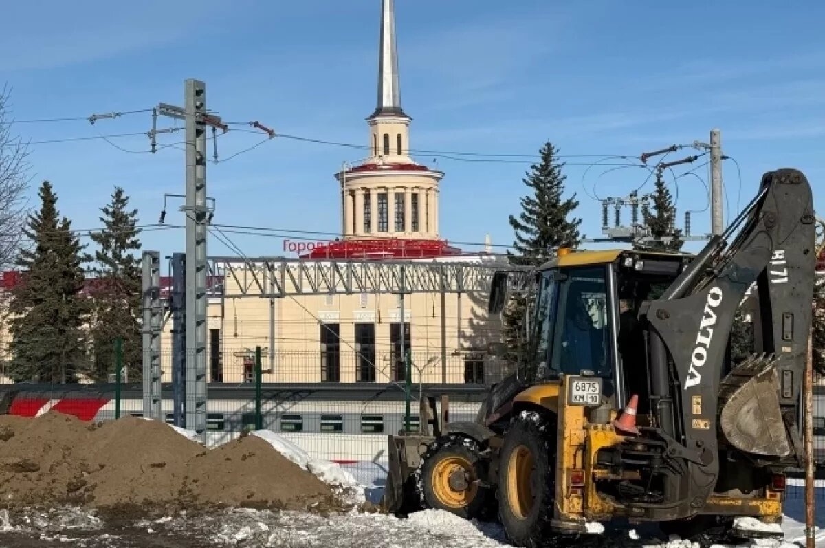    В Петрозаводске приступили к строительству новой парковки около вокзала