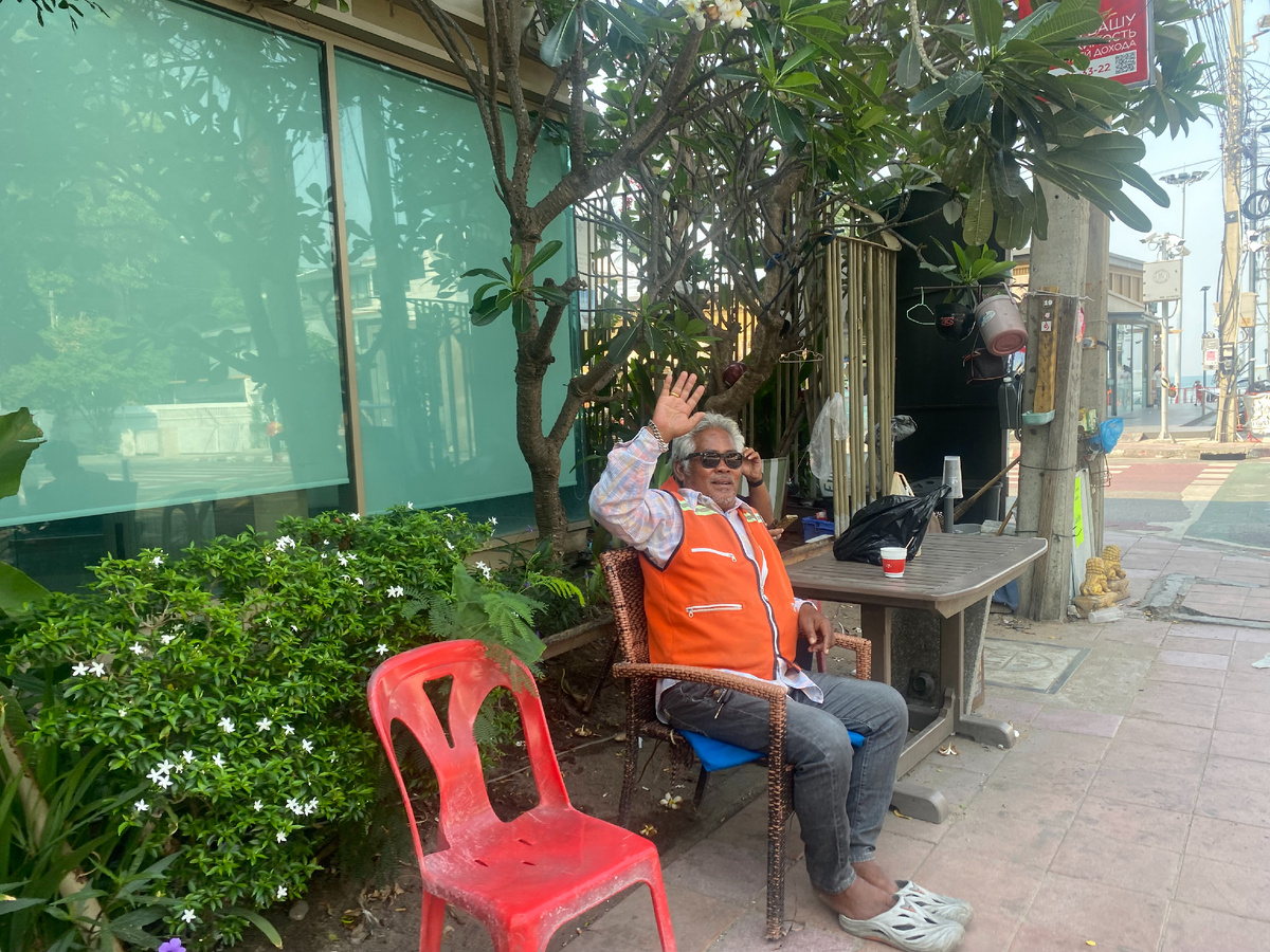 И так каждое утро здороваемся!