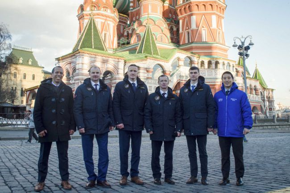 Основной и дублирующий экипажи на Красной площади в Москве. Фото: ЦПК им. Ю.А. Гагарина
