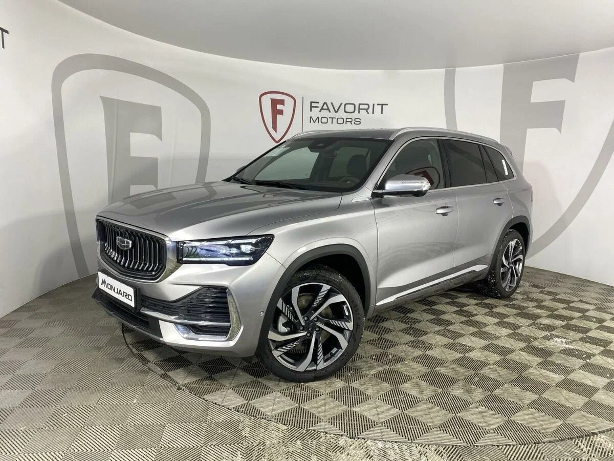 Geely Monjaro в автосалоне Favorit Motors