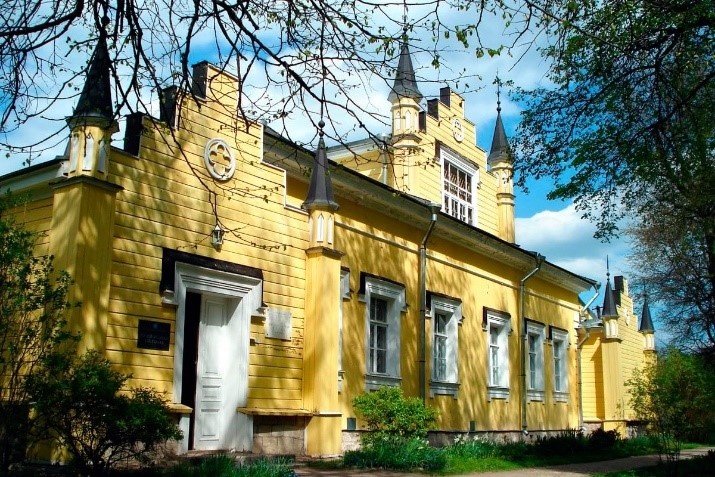  Музей-усадьба Н.К. Рериха в Изваре
