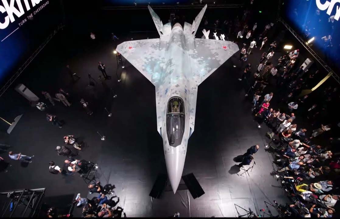 Истребитель Су-75. Вид сверху. Презентация. 