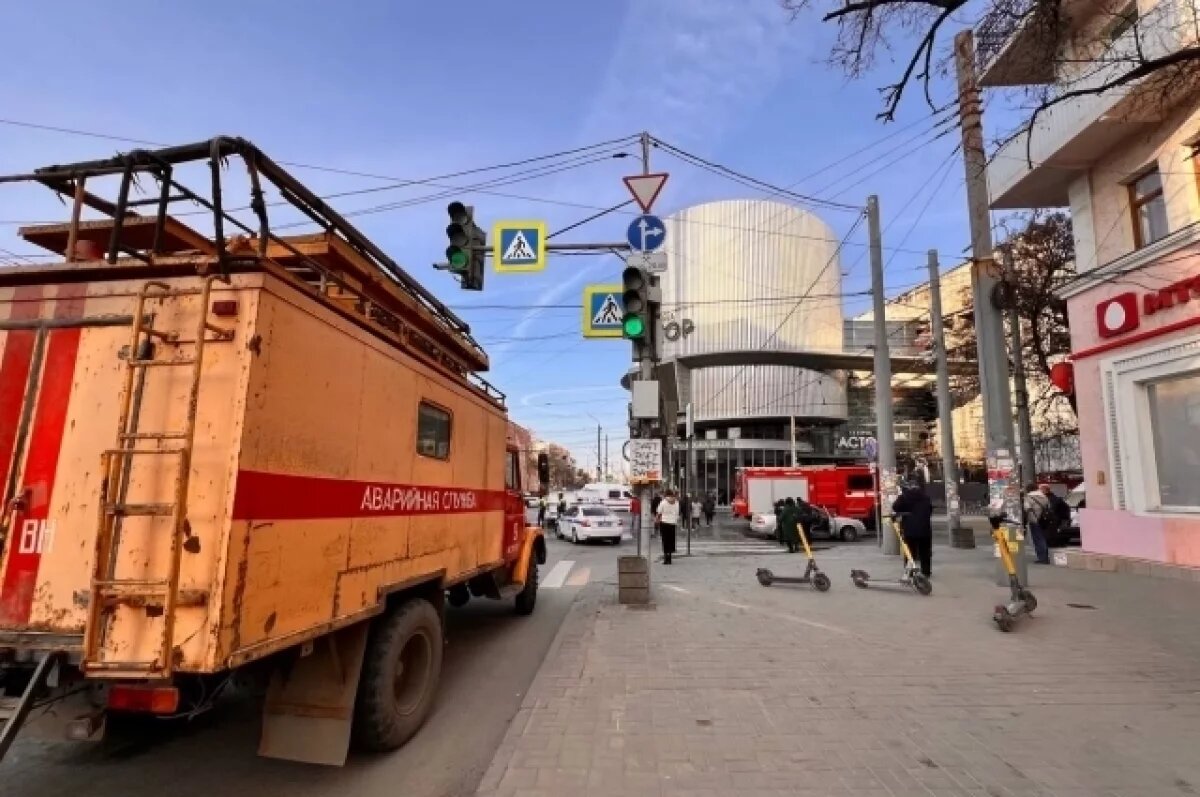    В Ростове жители дома рядом с ТЦ «Астор» ждут комиссию по возмещению ущерба