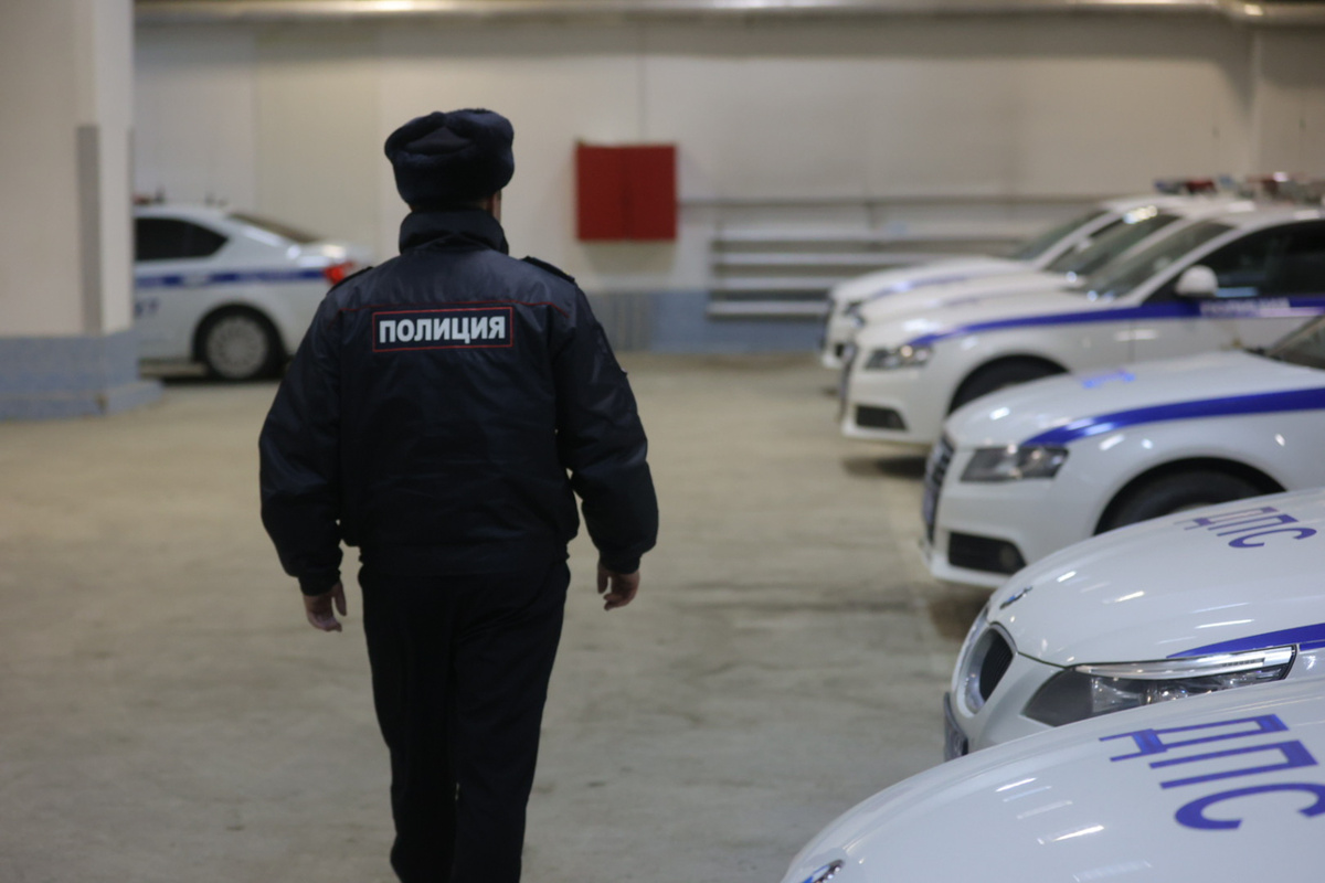 Нецензурное творчество оказалось несовместимым со службой.  Фото: Фото: ФедералПресс / Евгений Поторочин