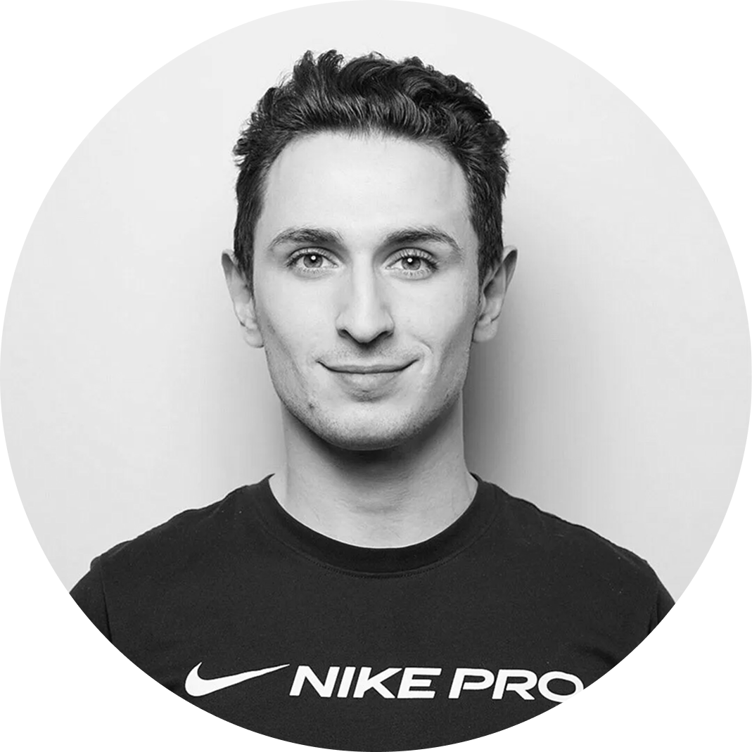    Какие упражнения сделают мышцы крепкими? Показывает тренер (фото 1)