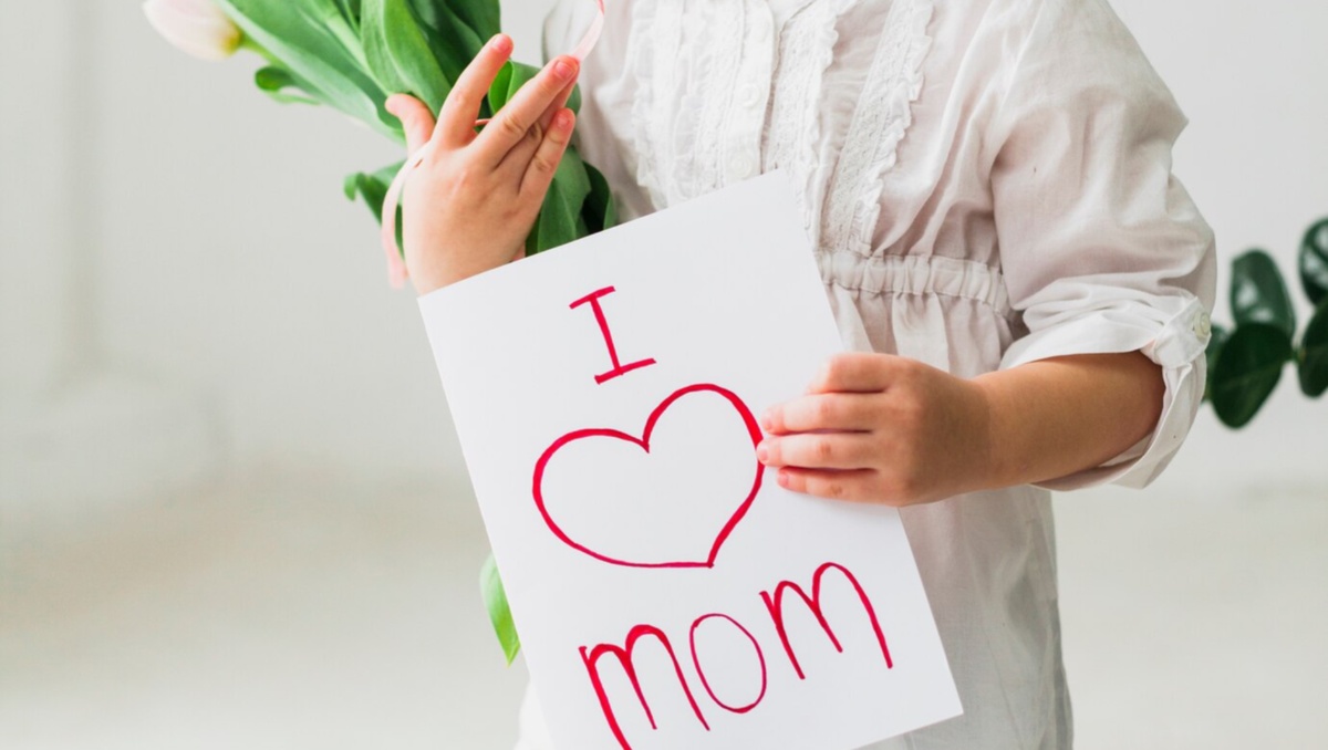 <a href="https://ru.freepik.com/free-photo/mom-spending-time-with-kid-beach_78594644.htm#fromView=search&page=1&position=0&uuid=89af4971-157c-4c56-82c0-45e5330f09ff&query=%D0%9C%D0%B0%D1%82%D1%8C+%D0%B8+%D1%80%D0%B5%D0%B1%D0%B5%D0%BD%D0%BE%D0%BA">Изображение от freepik</a>