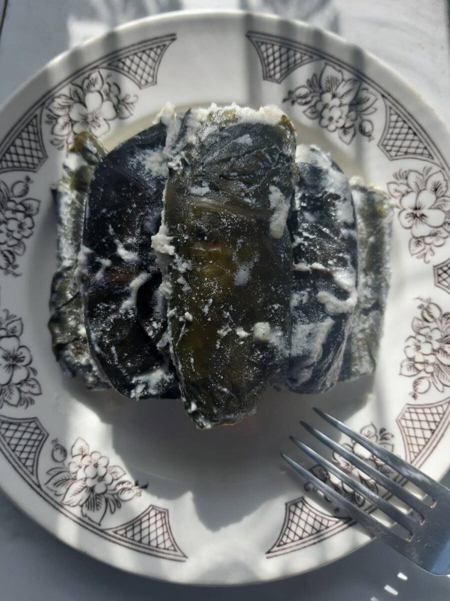 Говорят, пшенная каша (несладкая) на второй день невкусная. Не верьте, а просто заверните голубцы, а это  объедение!!!