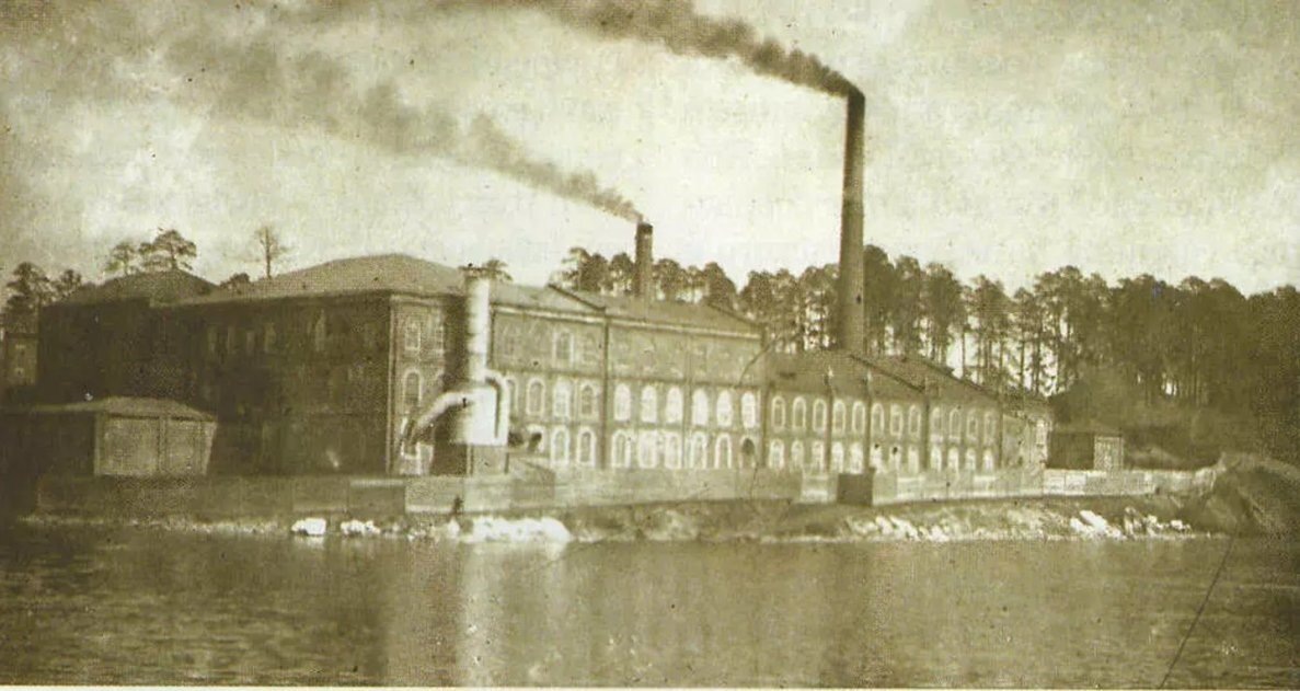 Так выглядела первая сетевязальная фабрика в России