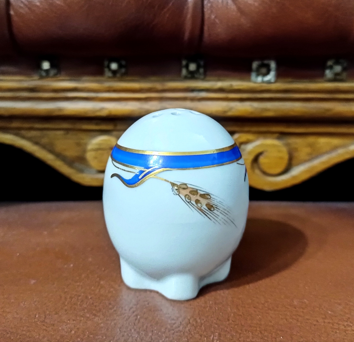 Перечница из столового сервиза. Дулевский фарфоровый завод им.газеты «Правда». 1930е г. Из личной коллекции Н.Ломоносовой.