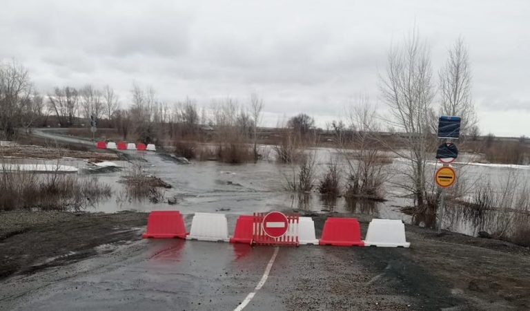    В Оренбуржье остаются закрытыми 24 низководных моста и 7 участков дорог Оренбуржье