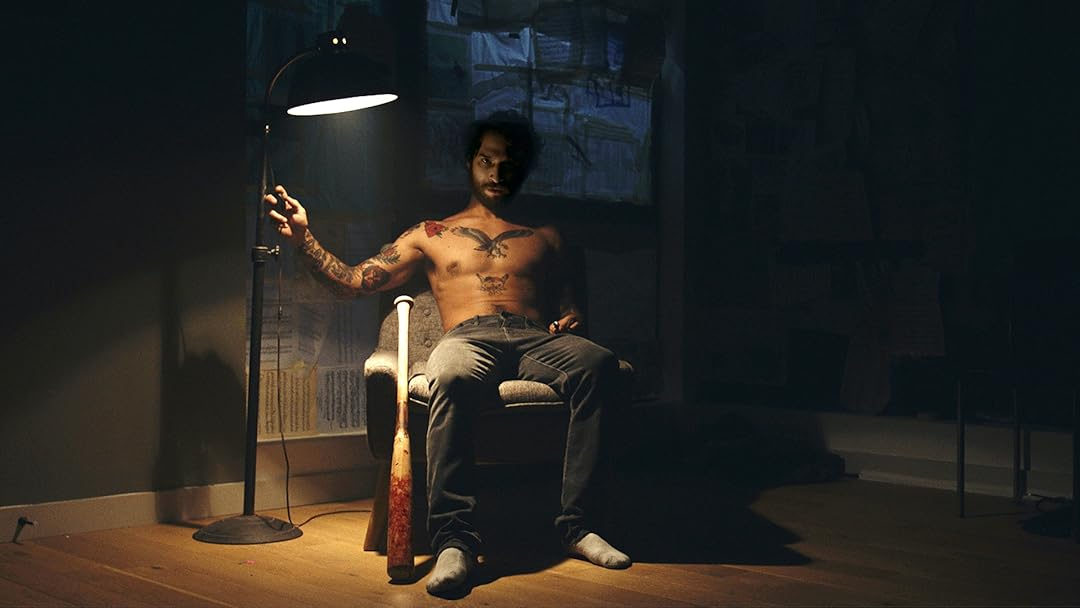 Кадр из фильма «Alone». Режиссер: Джонни Мартин. Производство: International Creative Management (ICM), JAR Films, Martini Films