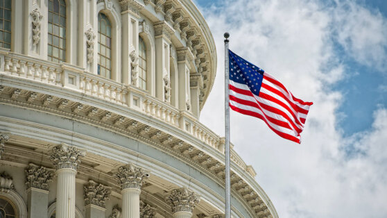    Россию могут затронуть новые пошлины США, пишет WSJ ©Andrea Izzotti / Shutterstock / Fotodom