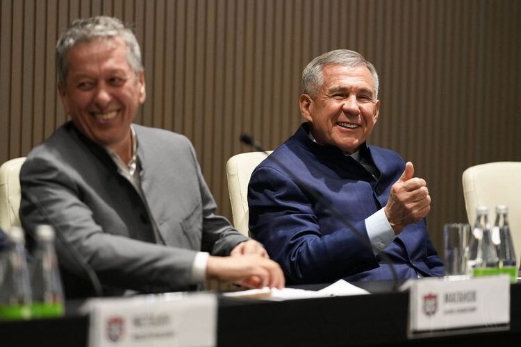    Наиль Маганов (слева) и Рустам Минниханов / фото: rais.tatarstan.ru