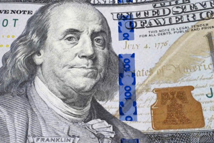 Бумажные деньги - настоящее произведение типографского искусства, но иногда искусства и наворотов бывает слишком много.