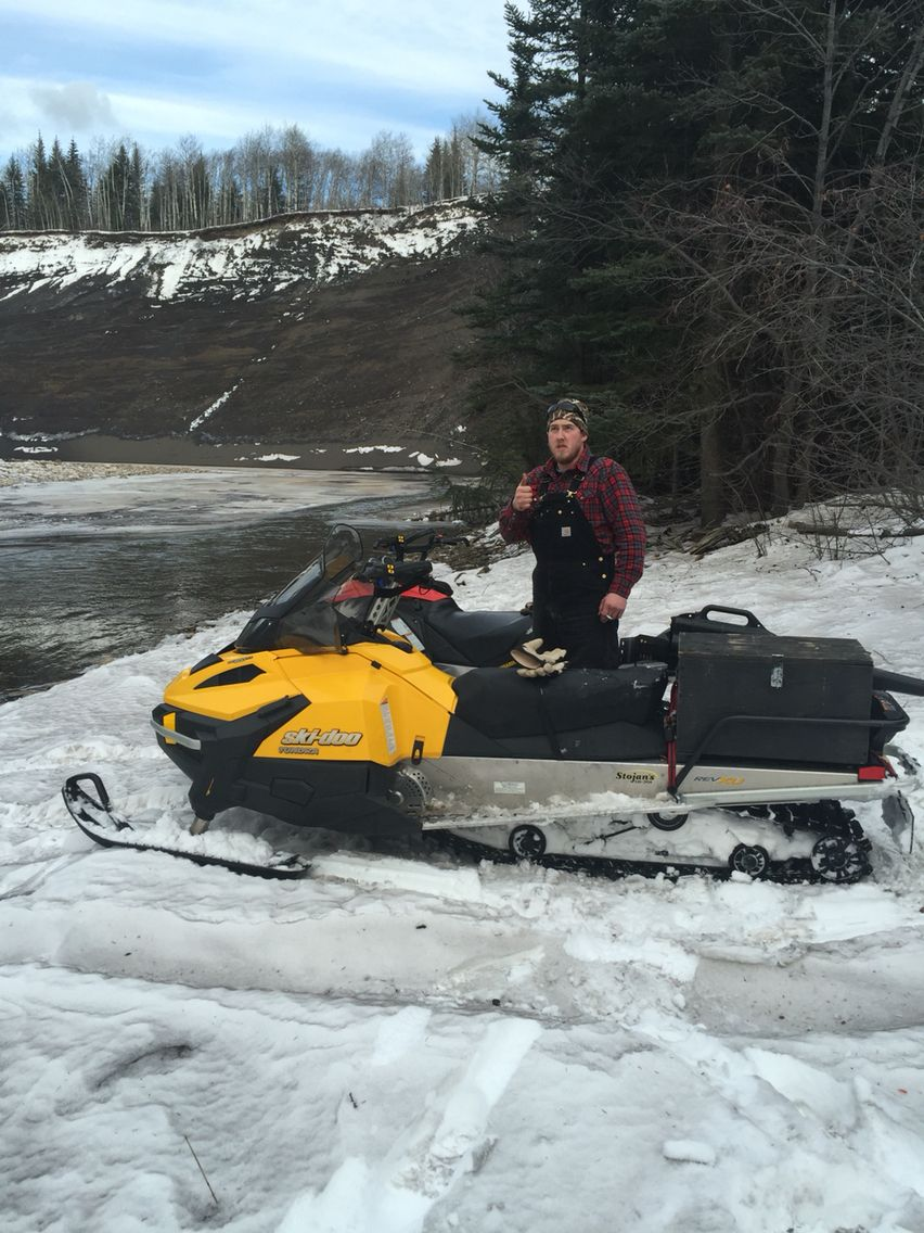 На заднюю плаощадку идеально встает ящик для рыбалки. Фото из открытых источников
