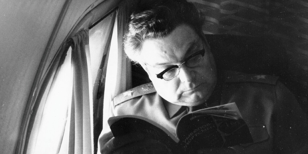 Как генерал-танкист поднял с колен войска, «забытые Богом и начальниками». Дню внутренних войск МВД СССР посвящается...