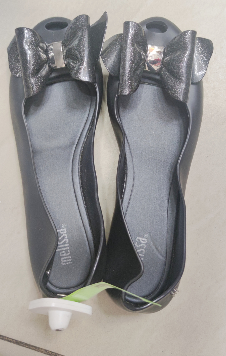 Абсолютно новые, но в с/х им досталось и они помялись. 