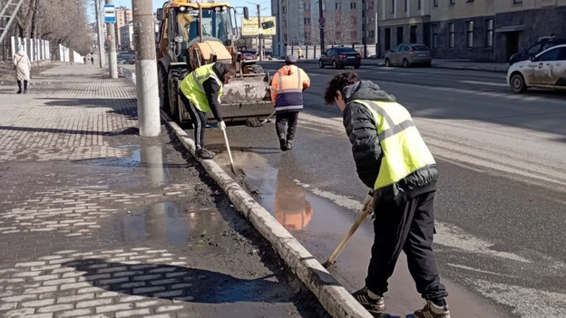    В Кирове начинают комплексную очистку улиц