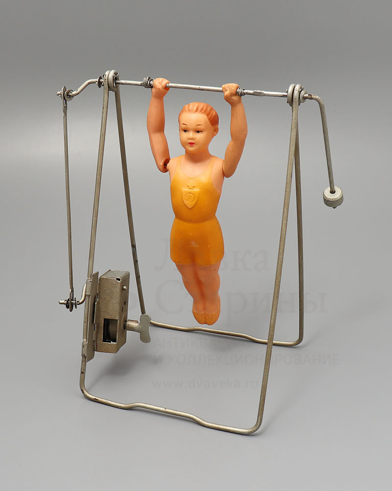 Советская заводная игрушка «Гимнаст», Динамо, целлулоид, СССР, 1930-40 гг. Фото с нашего сайта dvaveka.ru