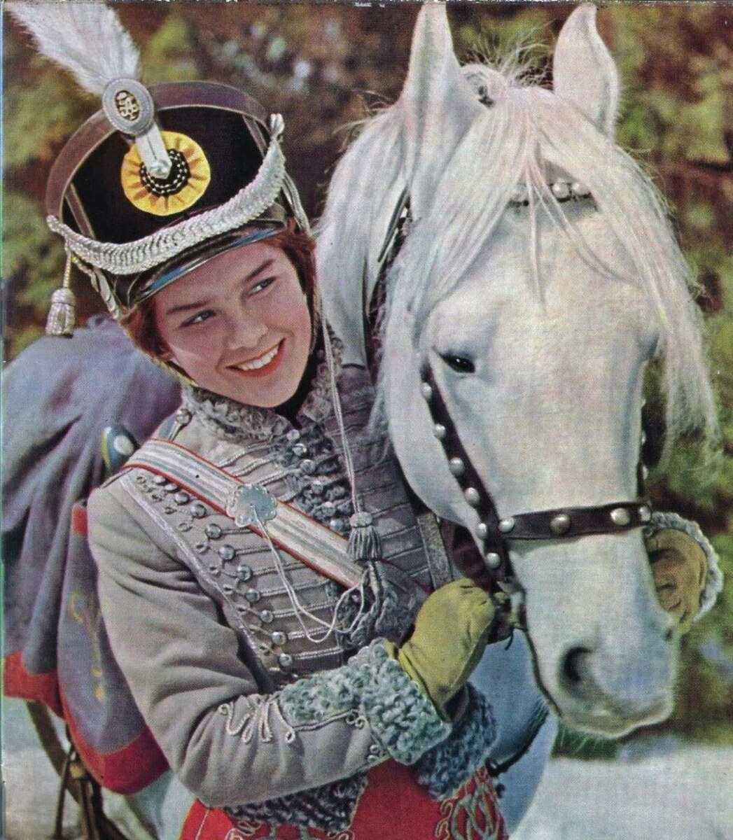 Лариса Голубкина