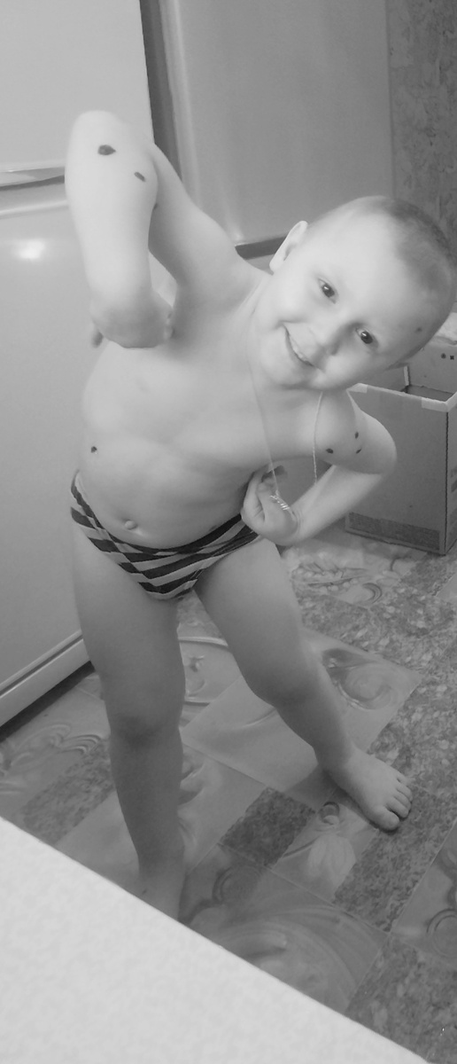 Очень любит позировать на камеру