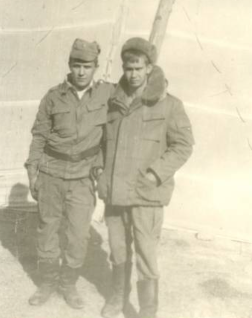 Нас переодели в новую экспериментальную форму – "афганку"...