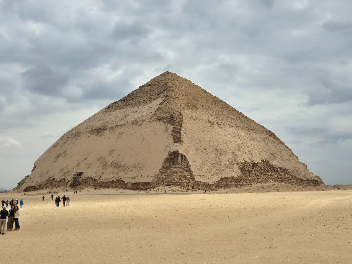 Ломаная пирамида в Дахшуре | Личное фото