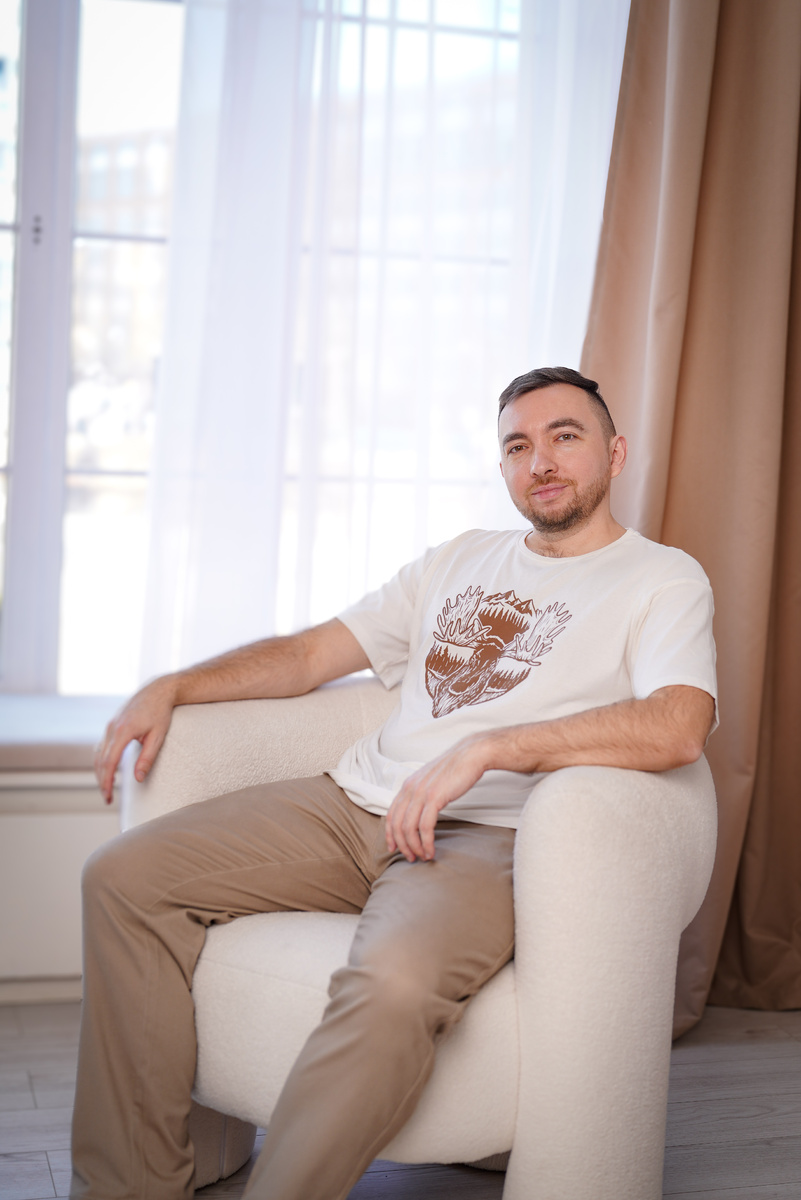 Эта фотография тоже сделана фрилансером (фотографом), которого мы нашли для семейной фотосессии — второй случай, когда я обращался к фрилансерам. Но тут всё прошло гладко... 