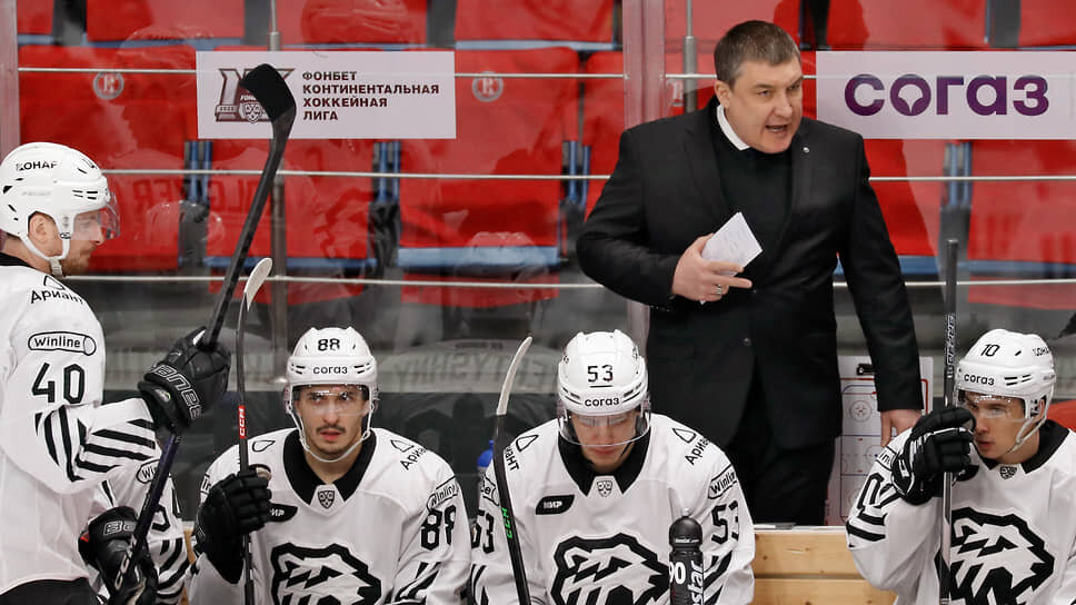 Зарплата тренера «Ак Барса» Анвара Гатиятулина за сезон составила 40 млн рублей.📷Фото: Екатерина Матюшина / Коммерсантъ