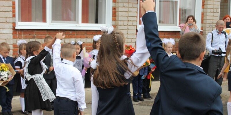  Учат в школе, учат в школе, учат в школе. фото: картинки яндекса.