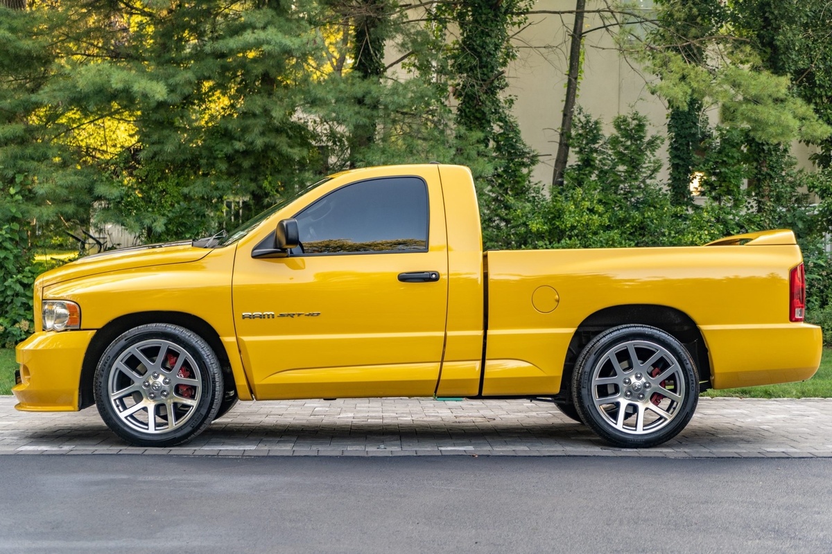 Dodge Ram SRT-10 Yellow Fever Edition