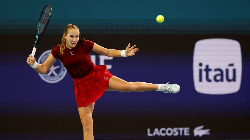 Первой выиграв в нынешнем сезоне 20 матчей, Мирра Андреева в третьем круге Miami Open выглядела уставшей и грешила неточностями.📷Фото: Geoff Burke-Imagn Images / Reuters