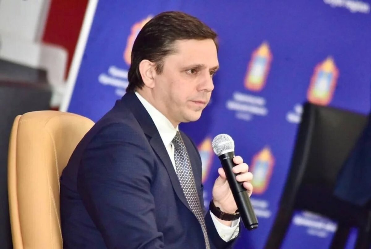    Глава Орловщины отреагировал на новости о выплатах беременным школьницам