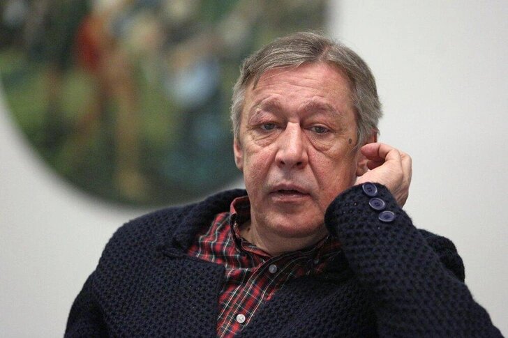 Источник: https://www.starhit.ru/novosti/mikhail-efremov-vykhodit-na-svobodu-po-udo-6274962/