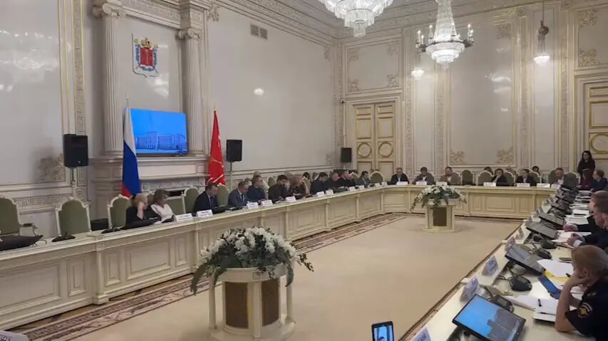    Фото: скриншот из прямой трансляции заседания на станице в «Вконтакте» Дениса Четырбока.