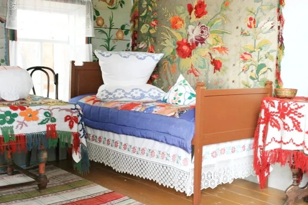 Заправляет ли сейчас кто-нибудь так кровати?