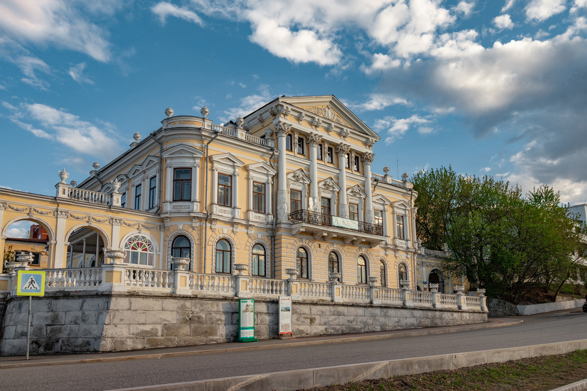 Особняк хорош сам по себе и подходит для проведения тематических фотосессий. Фото: путешествуем.рф