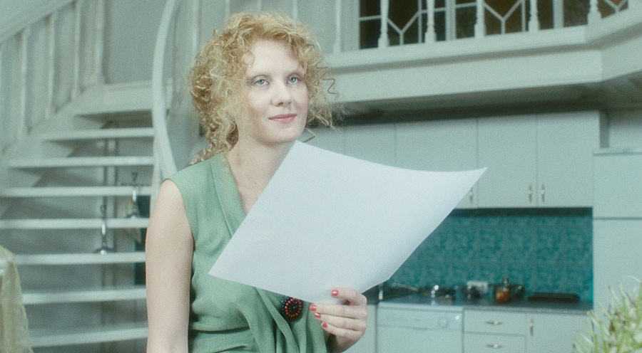 Рената Литвинова в роли Таты (х/ф "Мне не больно")