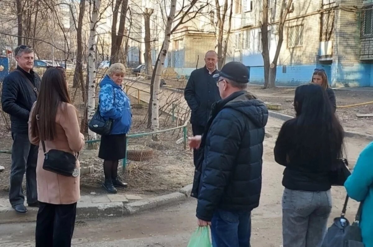    Строительства школы у сквера «Территория детства». Чубуков услышал мнения