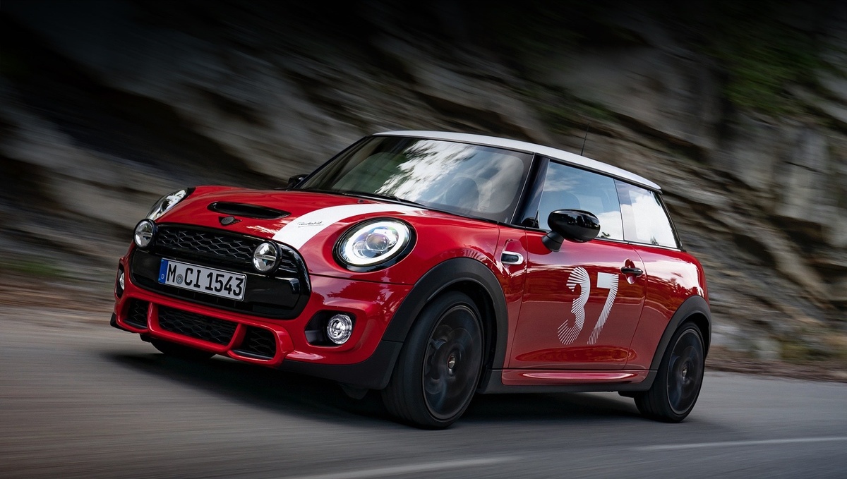 "А MINI - эффектнее!"(с) Фото: drive2.ru