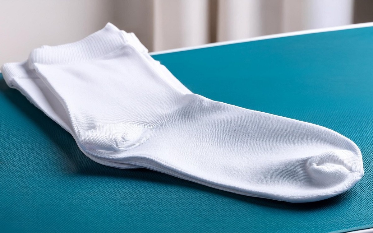 Носки станут белоснежными как с магазина: 2 простых способа с содой и уксусом / Фото: Pogovorim.by