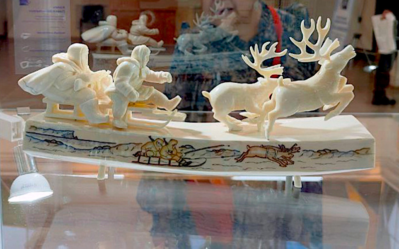 Работа Павла Каляча «На границе». Фото: Александра Ныпевги. Источник: prochukotku.ru