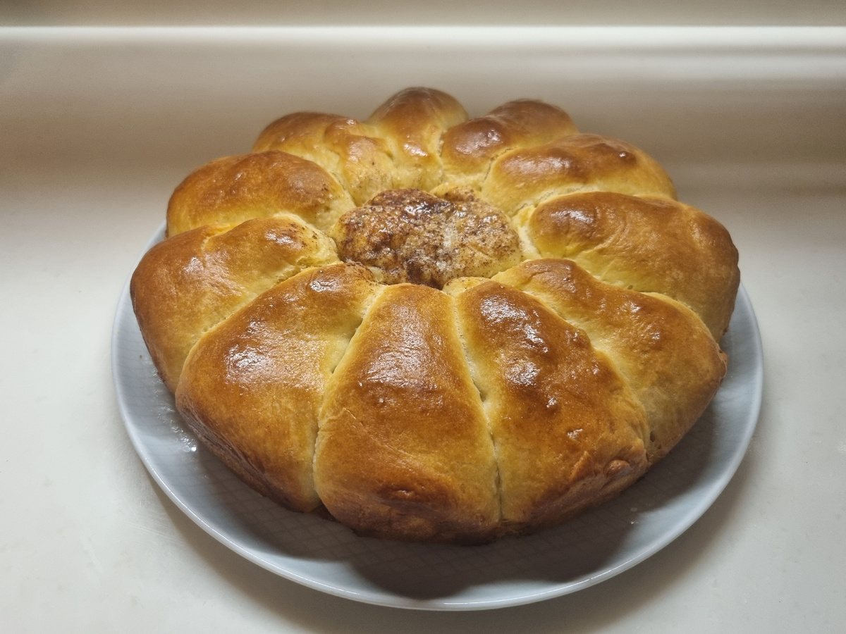 Фото автора. Пирог "Дружная семейка" с яблочным повидлом