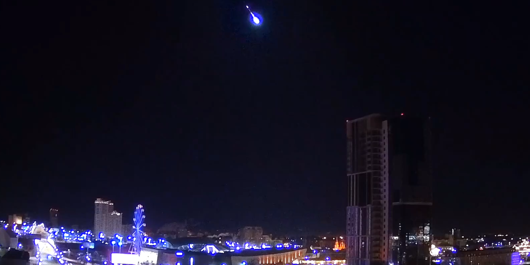 В ночь с 23.03 на 24.03 в небе над Челябинском пролетел яркий болид. Ищем очевидцев!