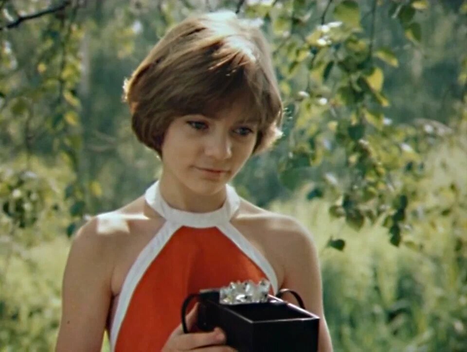 Я и сегодня хочу «Миелофон». Кадр из к/ф «Гостья из будущего», 1984г.