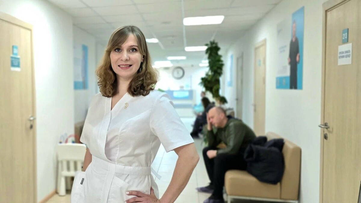 Завтрак, перекусы и поздние ужины: Разбираемся с гастроэнтерологом, как правильно питаться в городе 