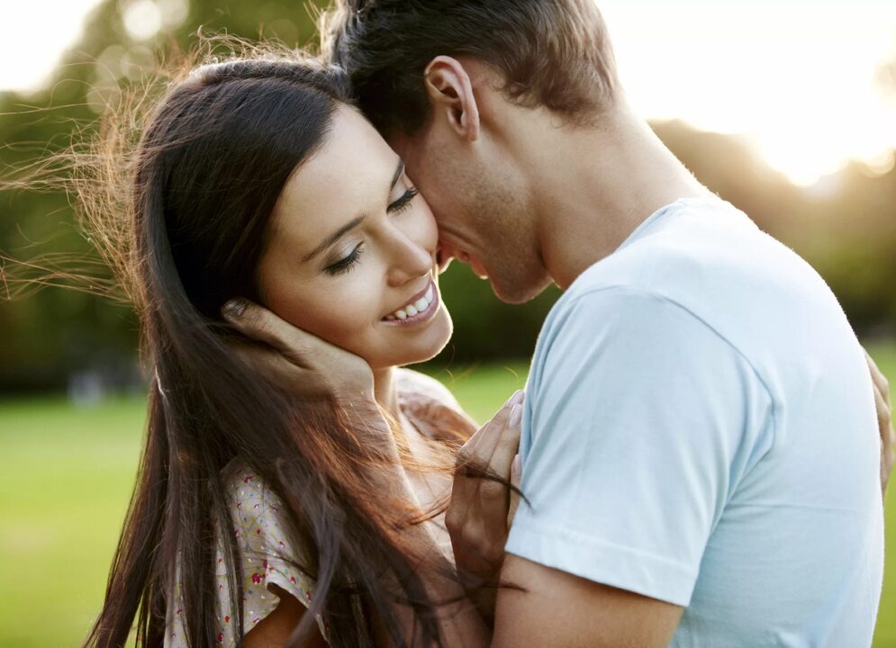 Он умеет слышать её