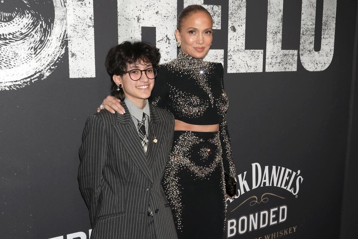    Дженнифер Лопес с дочкой Эммой LEGION-MEDIA